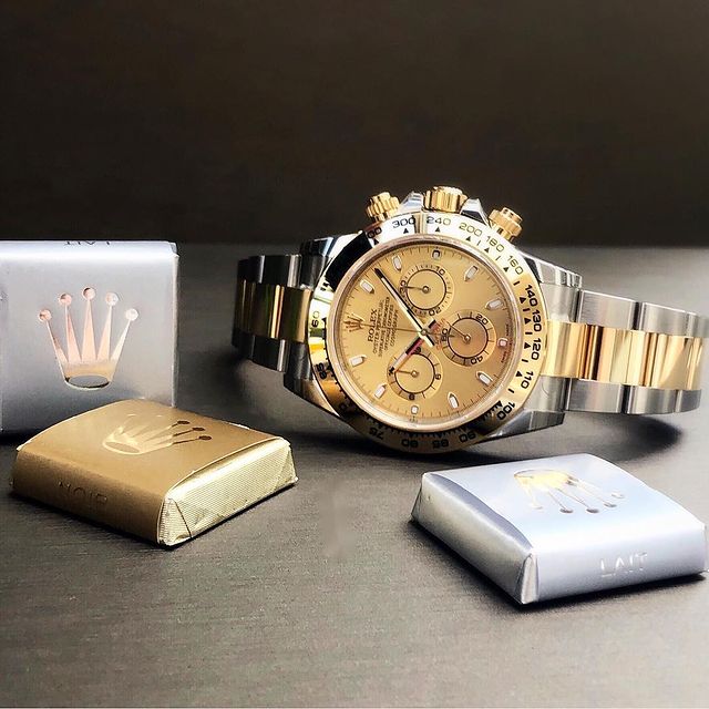 گالری ساعت ابری